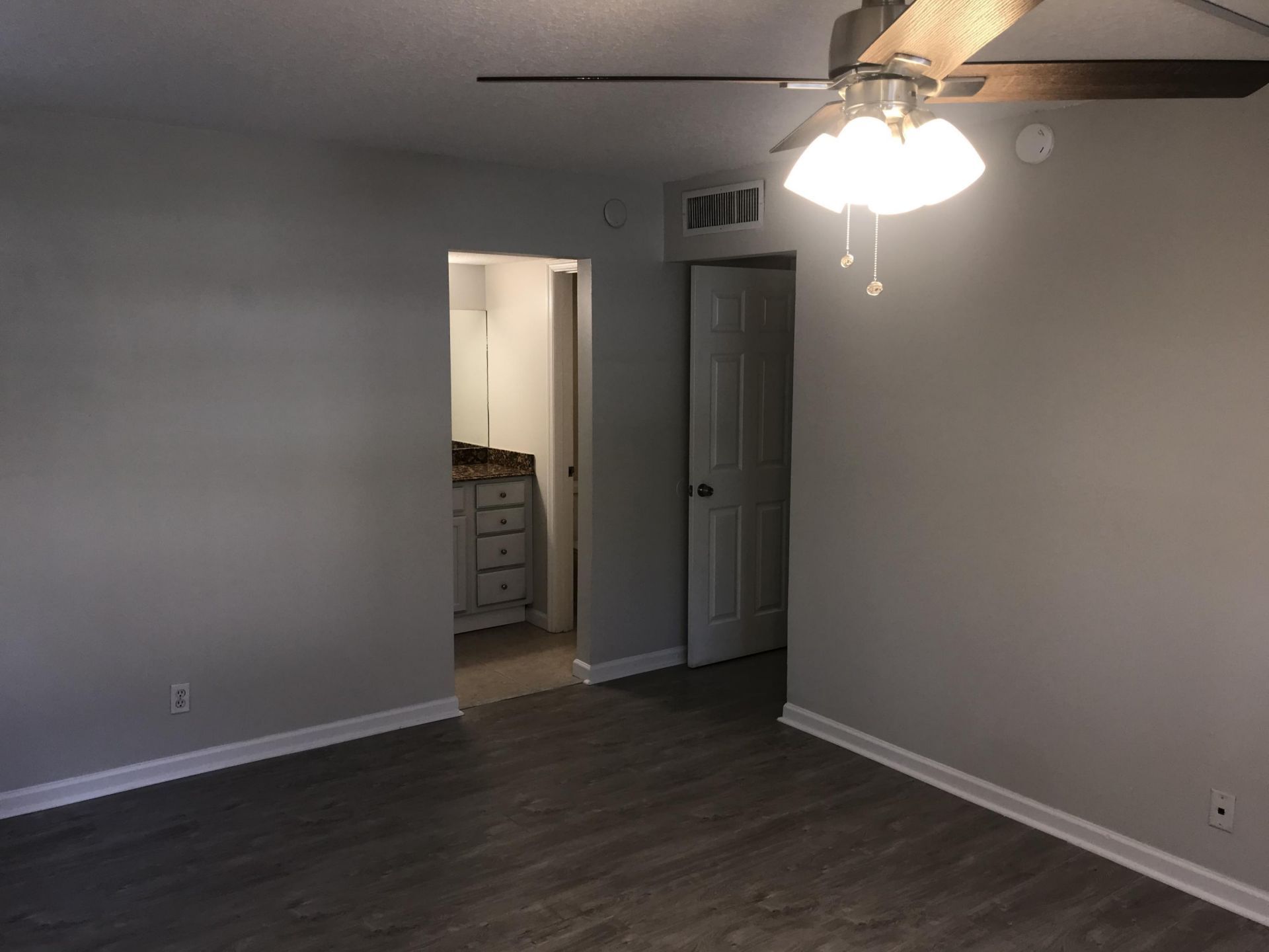120 N Lakeside Drive, Unit Apartment, Lake Worth Beach, FL 33460 Photo