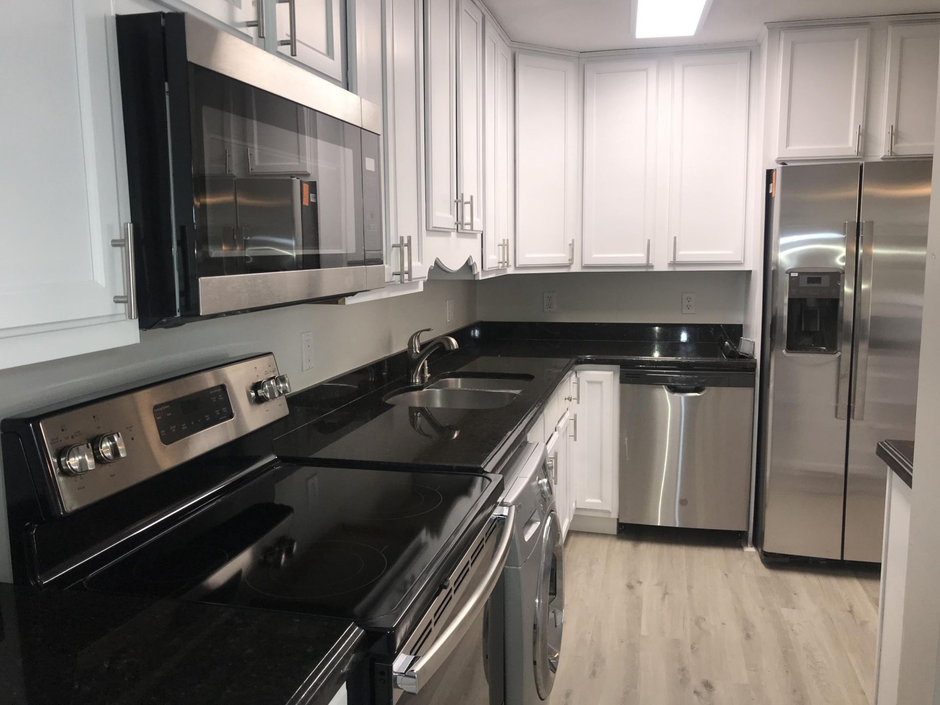 120 N Lakeside Drive, Unit Apartment, Lake Worth Beach, FL 33460 Photo