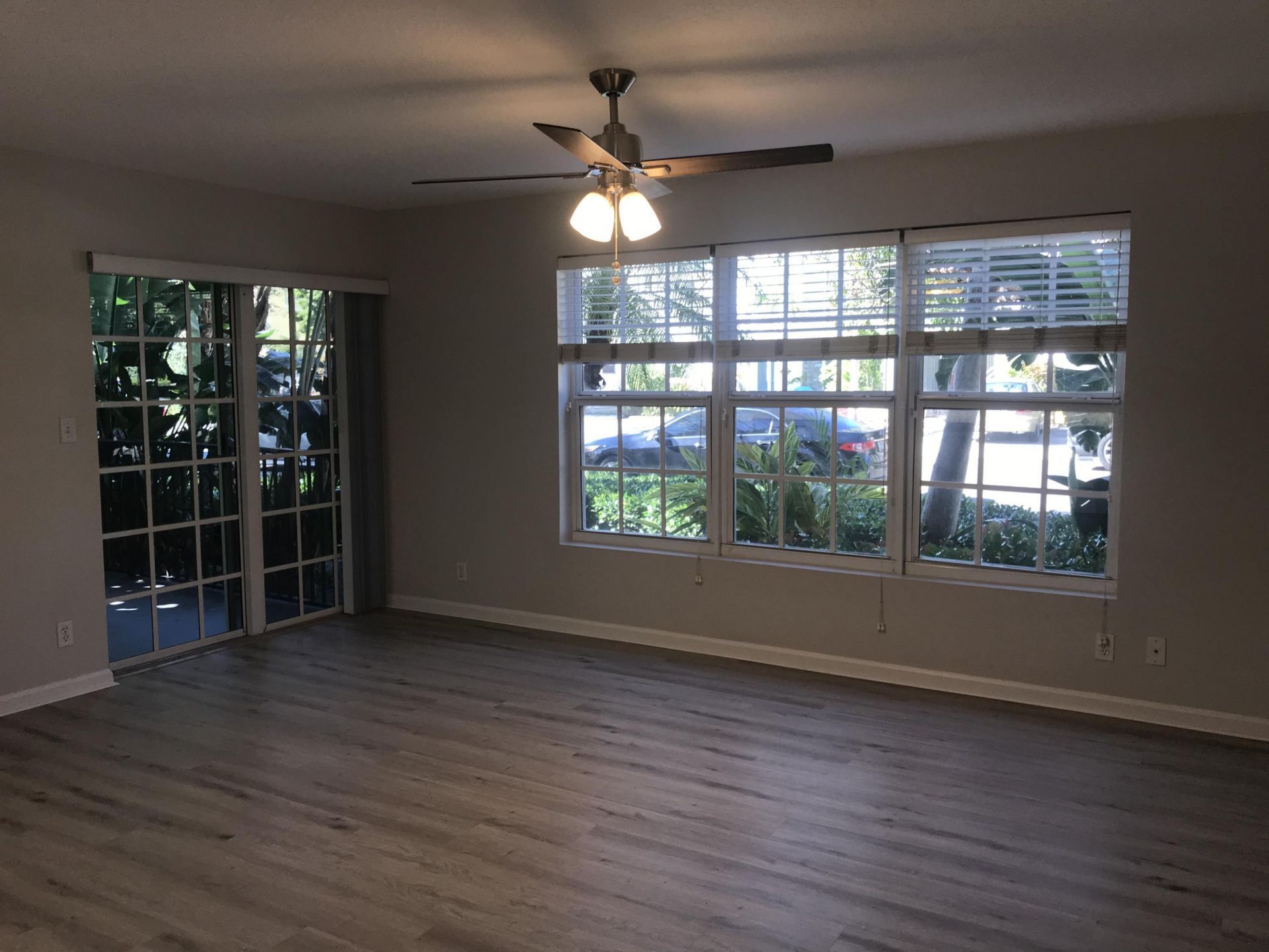 120 N Lakeside Drive, Unit Apartment, Lake Worth Beach, FL 33460 Photo