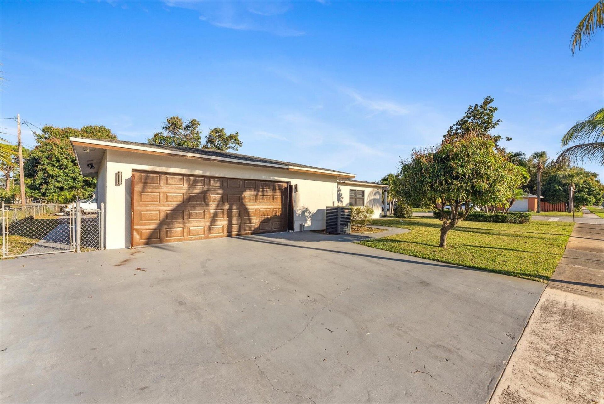651 Foresteria Drive, Lake Park, FL 33403 Photo