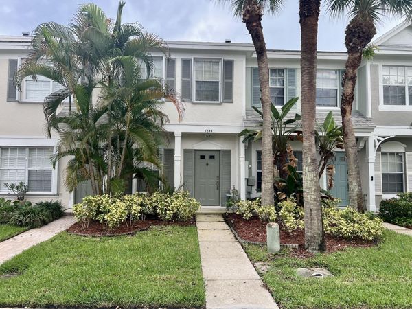 7844 Dixie Beach Circle, Tamarac, FL 33321