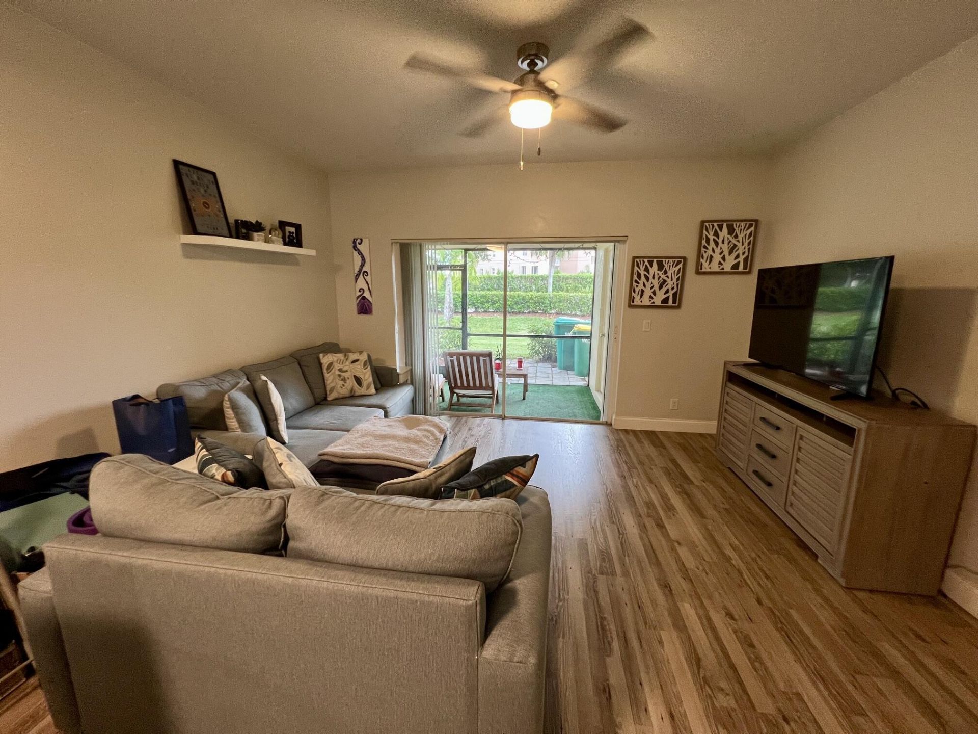 7844 Dixie Beach Circle, Tamarac, FL 33321 Photo