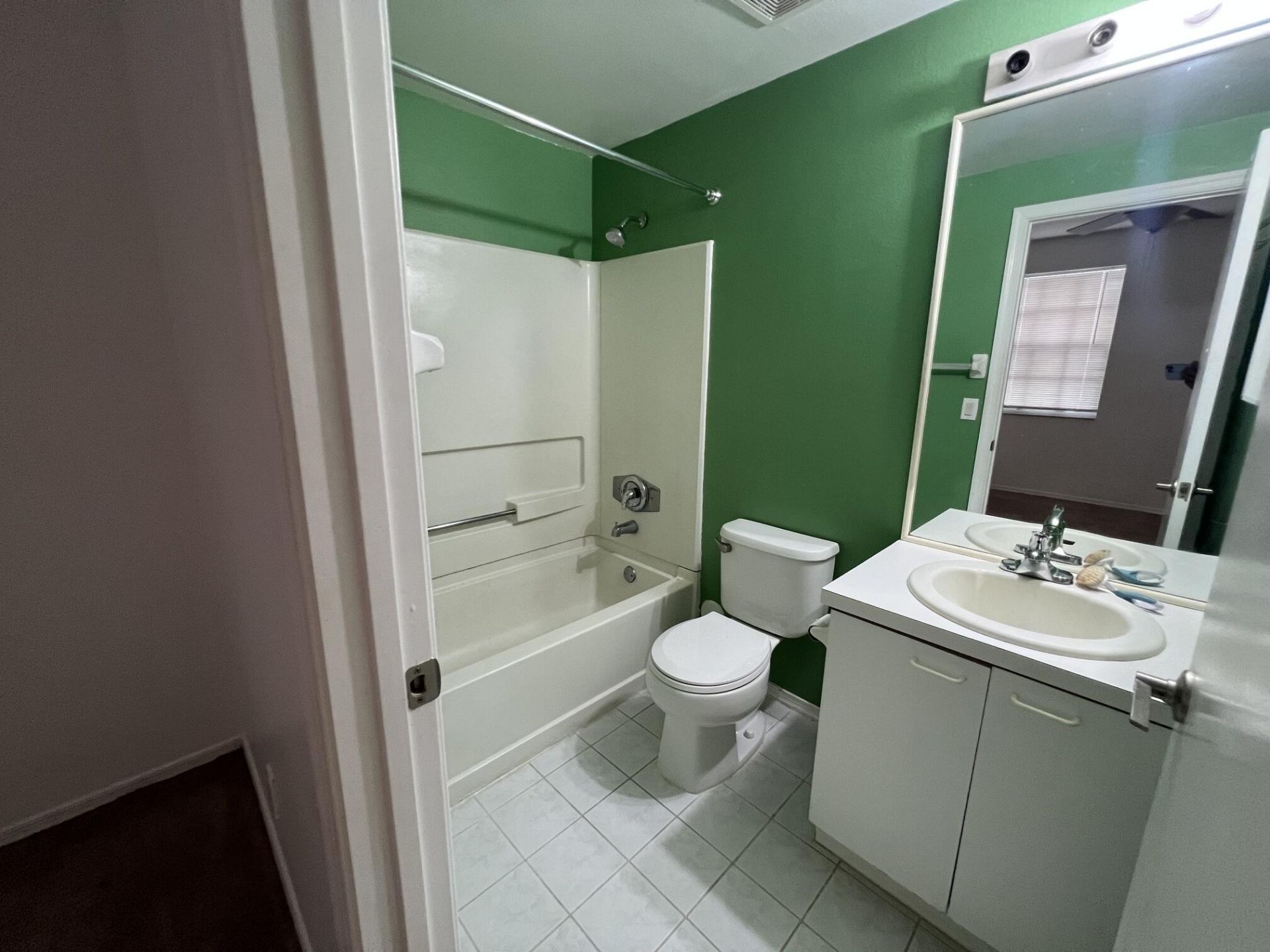 7844 Dixie Beach Circle, Tamarac, FL 33321 Photo