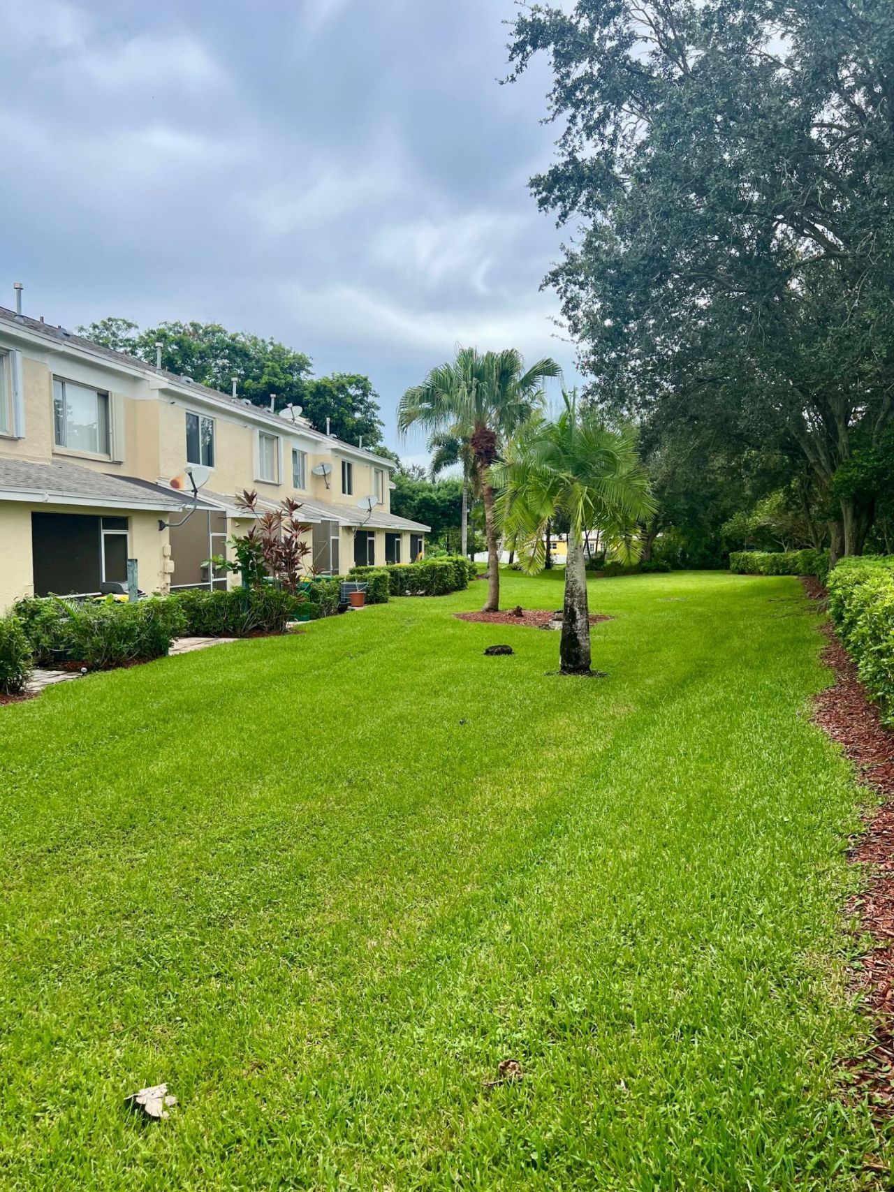 7844 Dixie Beach Circle, Tamarac, FL 33321 Photo
