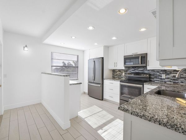 4072 Guildford D, Boca Raton, FL 33434