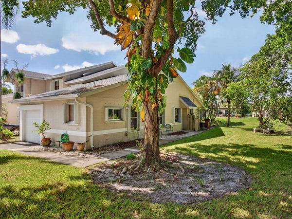 2007 DISCOVERY Circle E, Deerfield Beach, FL 33442