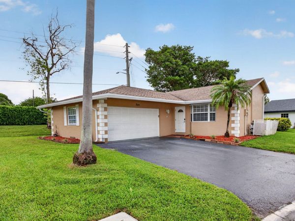 7516 NW 88th Terrace, Tamarac, FL 33321