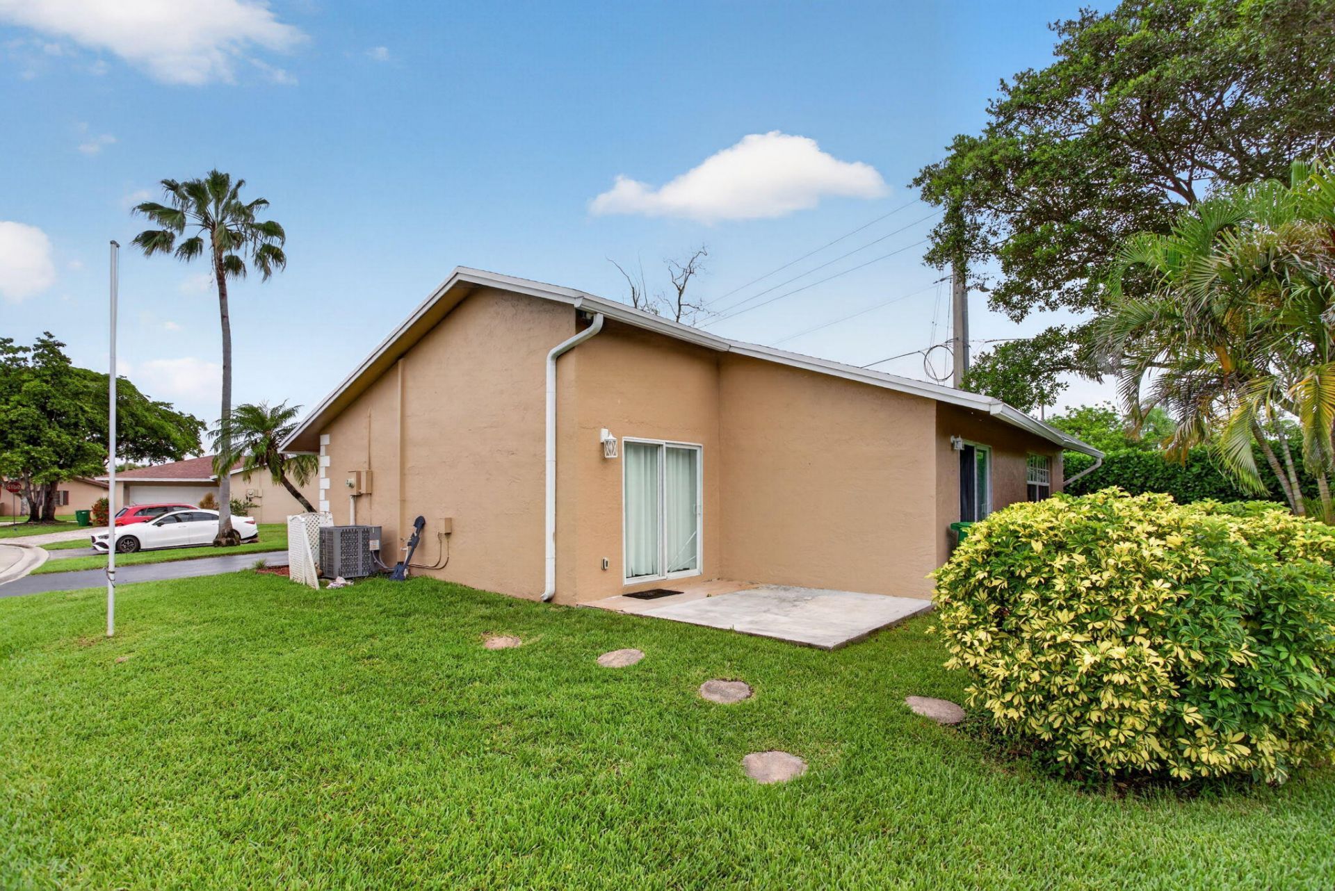 7516 NW 88th Terrace, Tamarac, FL 33321 Photo