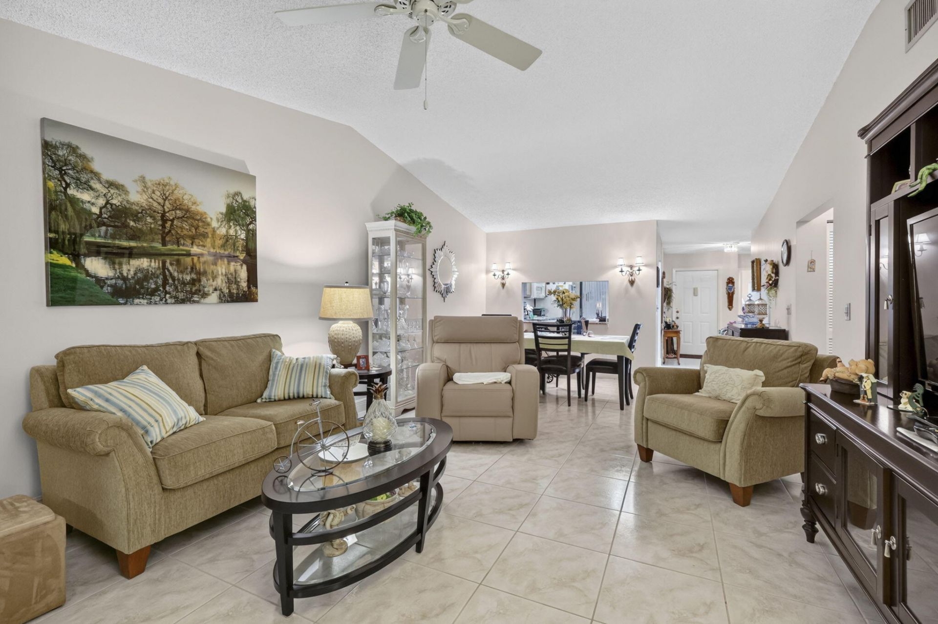 2641 Gately Drive W, Unit 1301, West Palm Beach, FL 33415 Photo