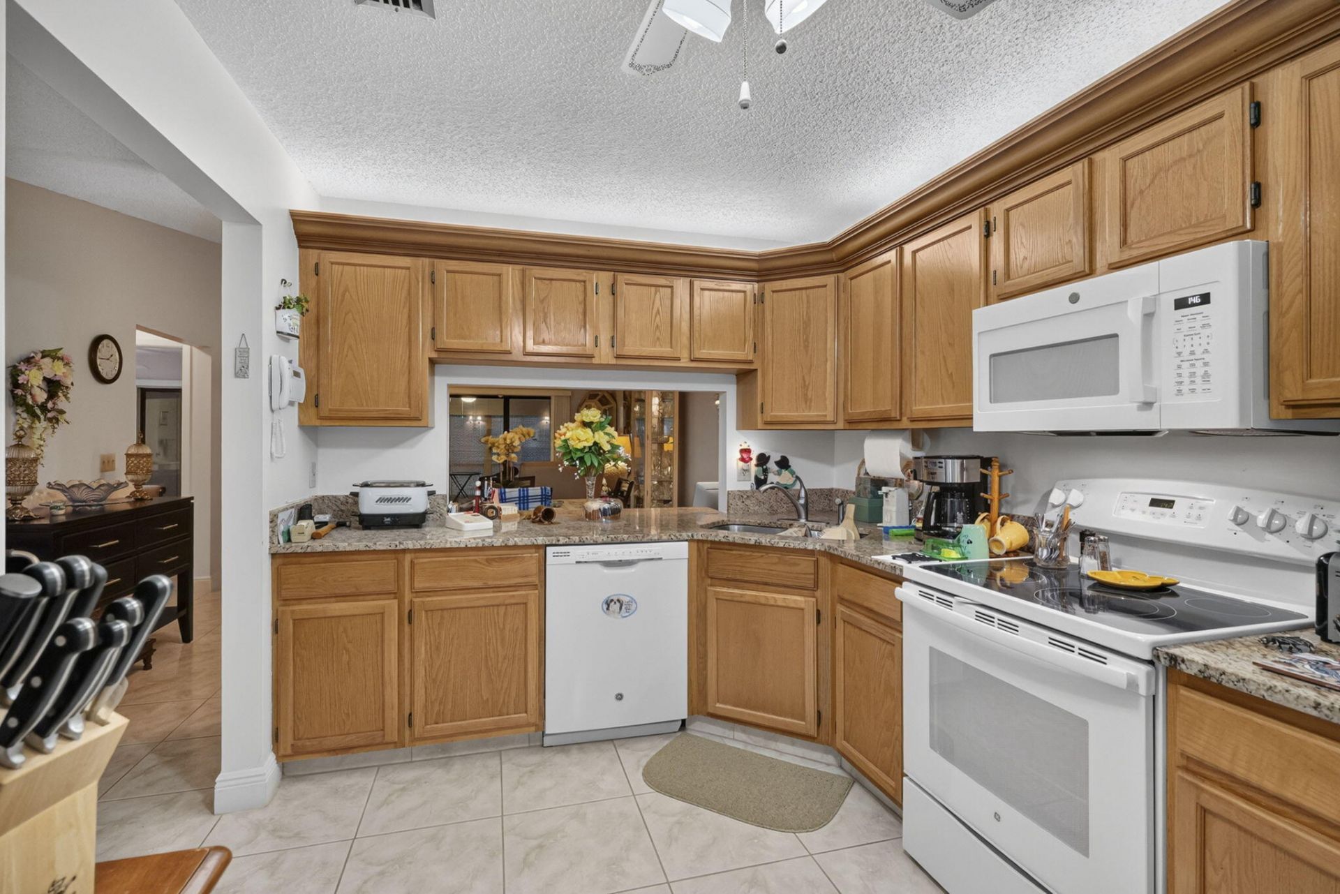 2641 Gately Drive W, Unit 1301, West Palm Beach, FL 33415 Photo