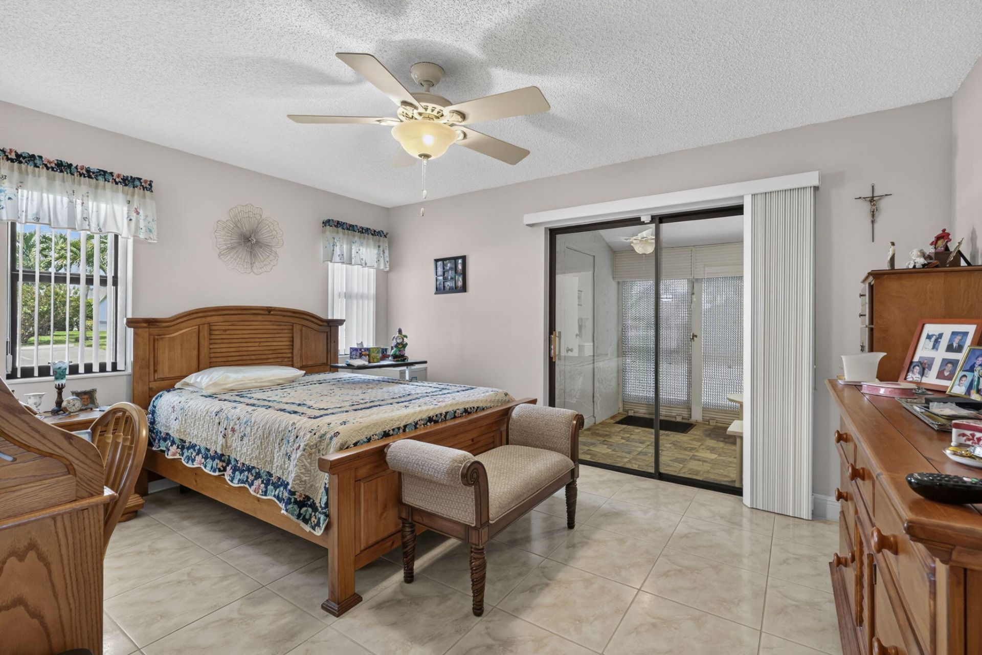 2641 Gately Drive W, Unit 1301, West Palm Beach, FL 33415 Photo