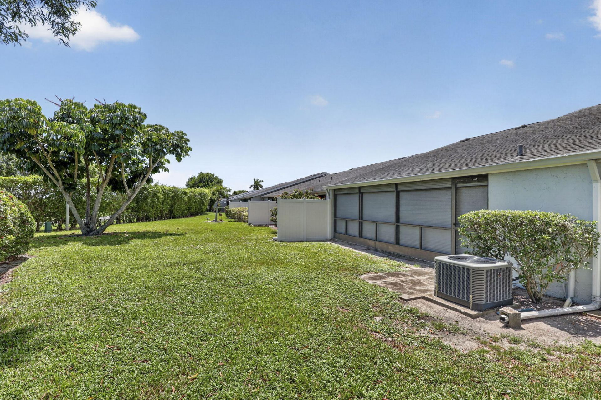 2641 Gately Drive W, Unit 1301, West Palm Beach, FL 33415 Photo