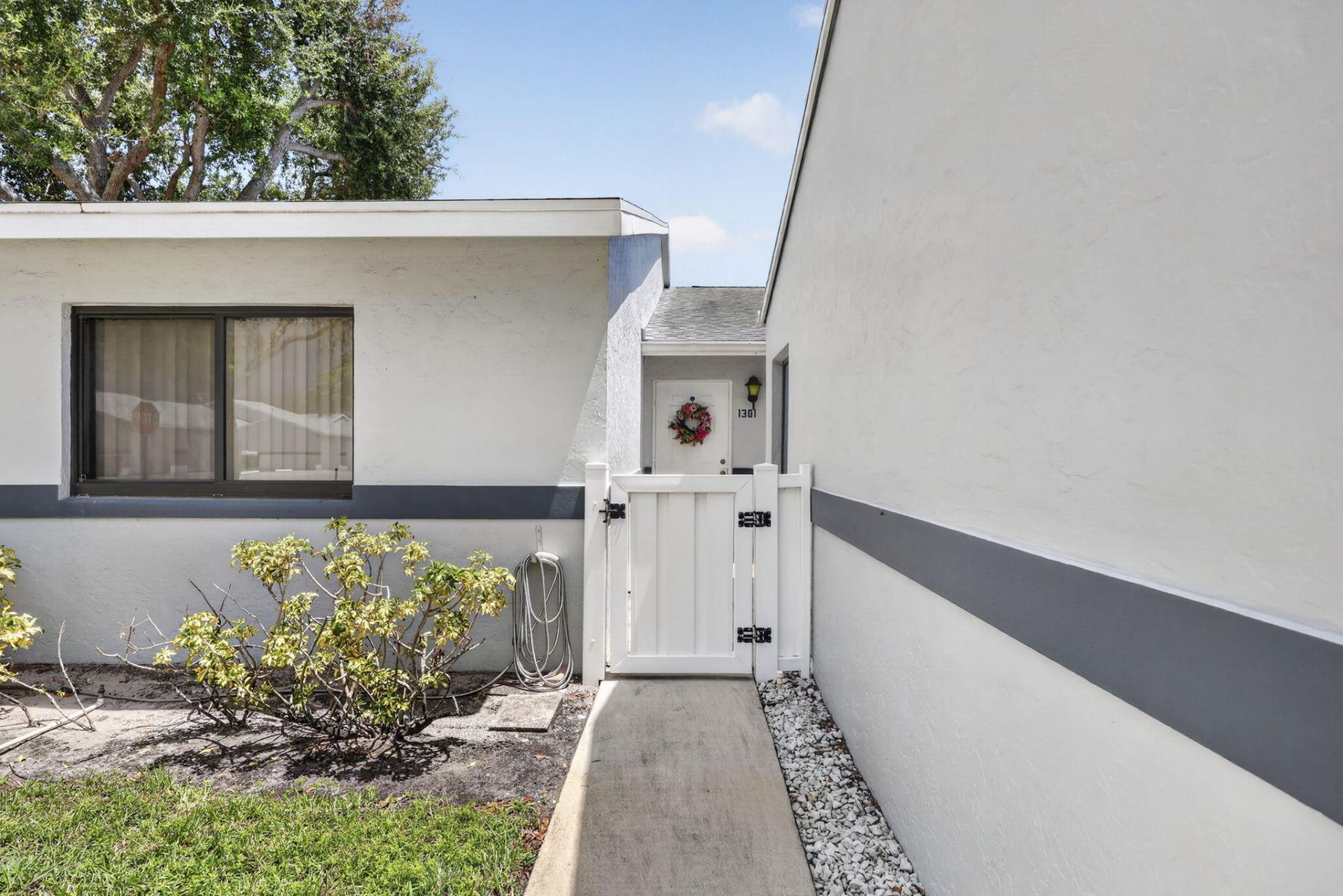 2641 Gately Drive W, Unit 1301, West Palm Beach, FL 33415 Photo