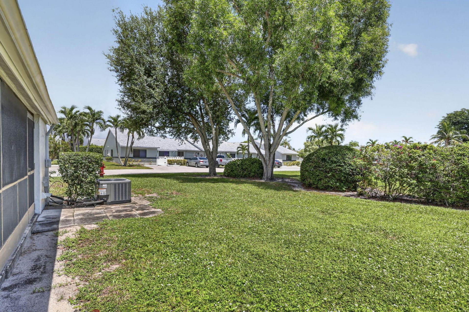 2641 Gately Drive W, Unit 1301, West Palm Beach, FL 33415 Photo
