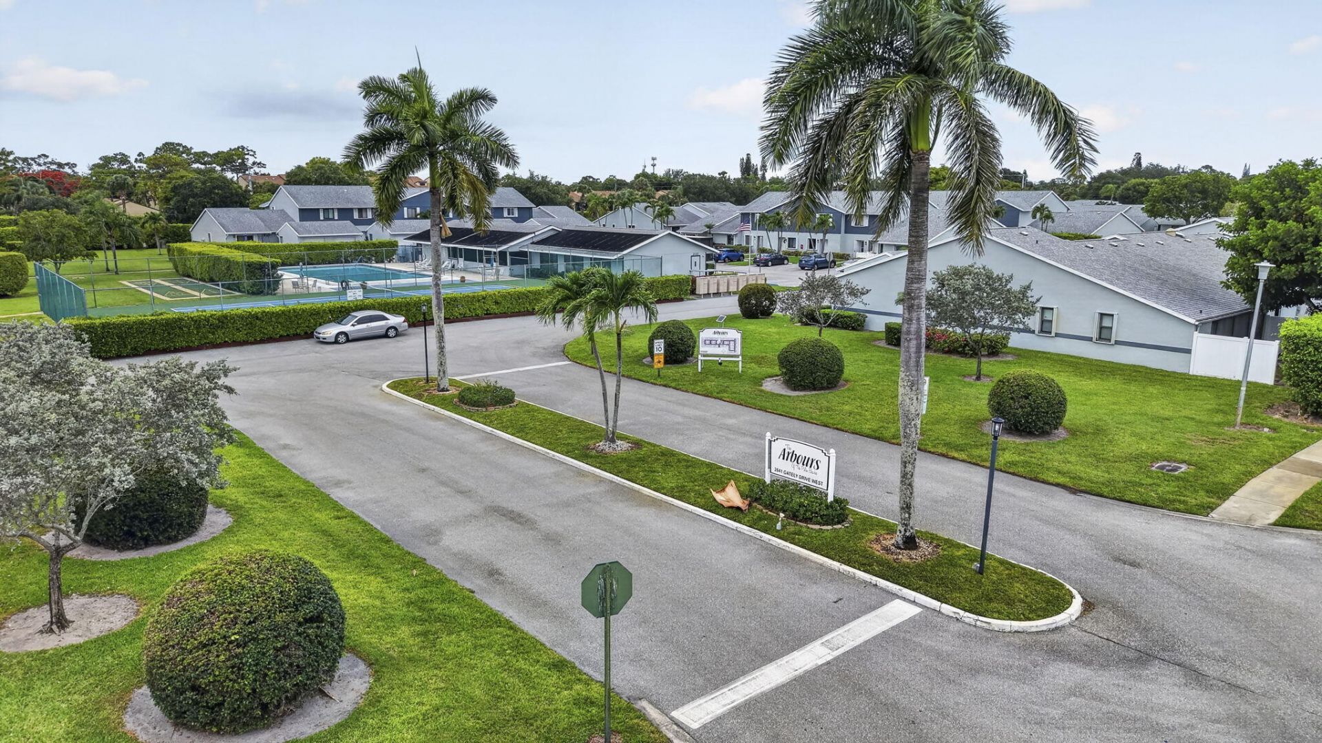 2641 Gately Drive W, Unit 1301, West Palm Beach, FL 33415 Photo
