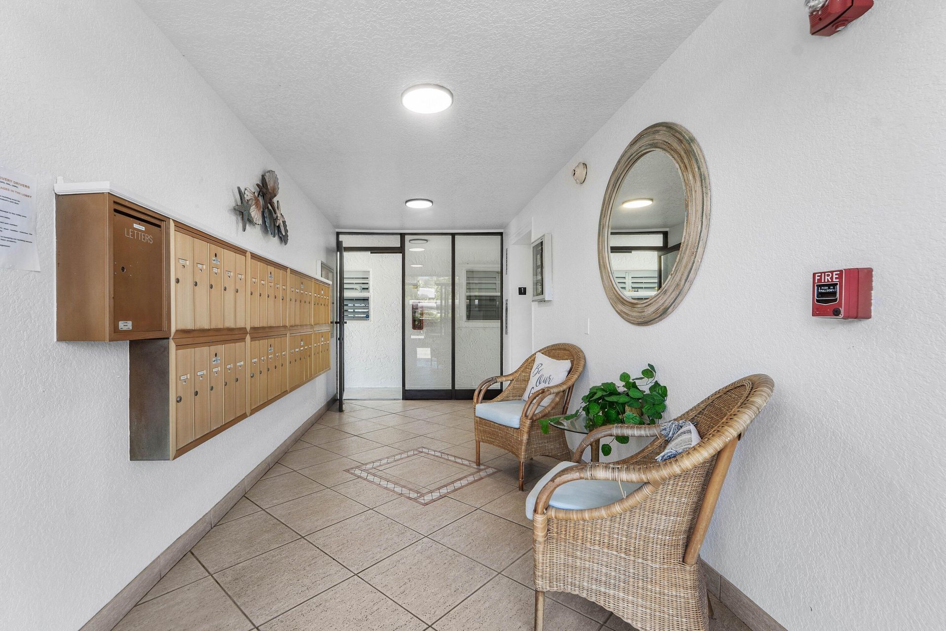 29 Yacht Club Drive, Unit 304, North Palm Beach, FL 33408 Photo