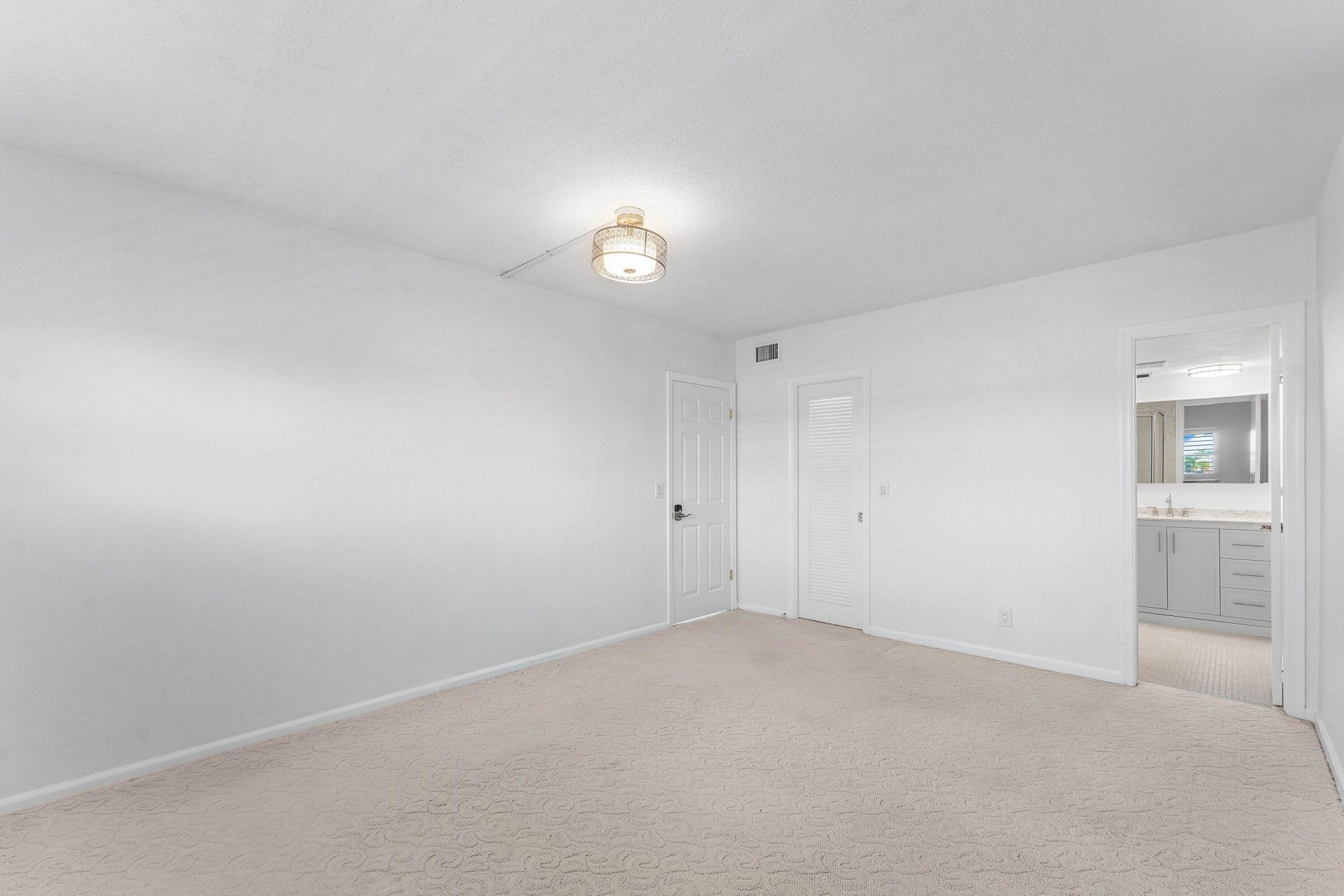 29 Yacht Club Drive, Unit 304, North Palm Beach, FL 33408 Photo
