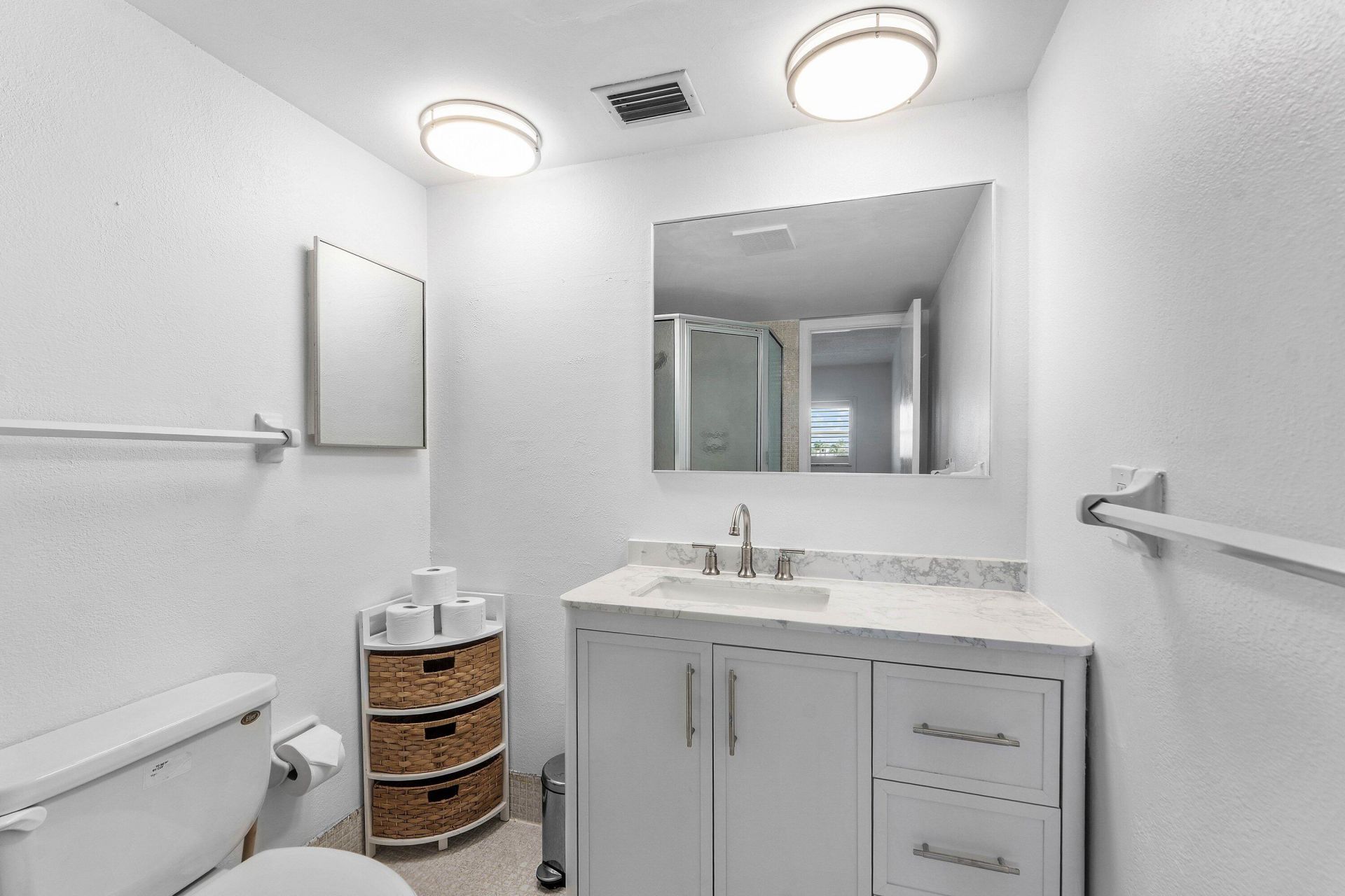29 Yacht Club Drive, Unit 304, North Palm Beach, FL 33408 Photo