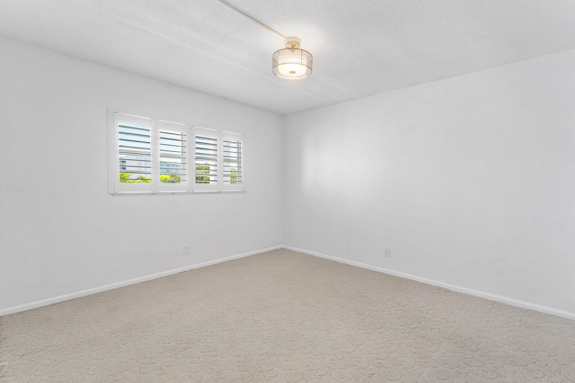 29 Yacht Club Drive, Unit 304, North Palm Beach, FL 33408 Photo
