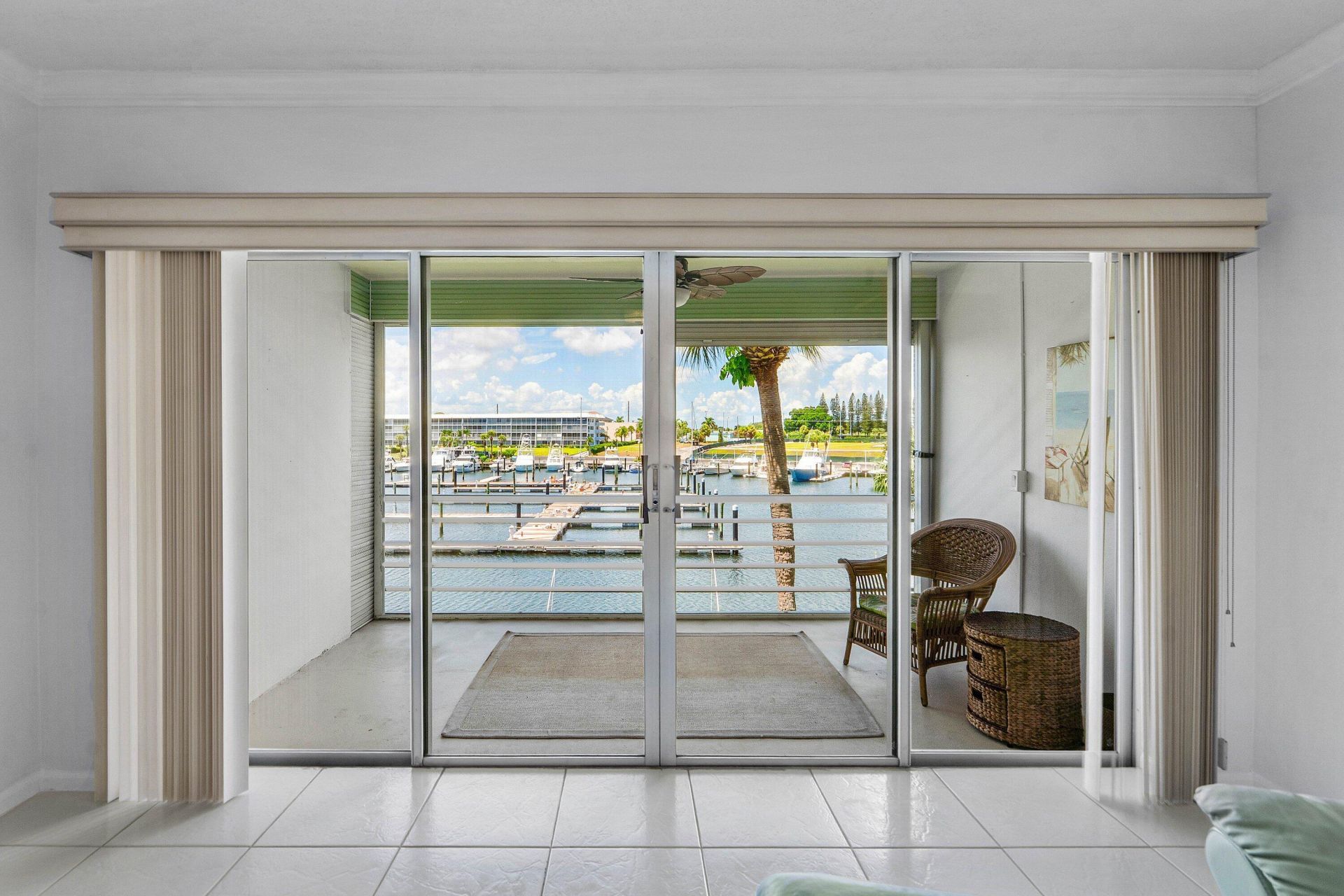 29 Yacht Club Drive, Unit 304, North Palm Beach, FL 33408 Photo