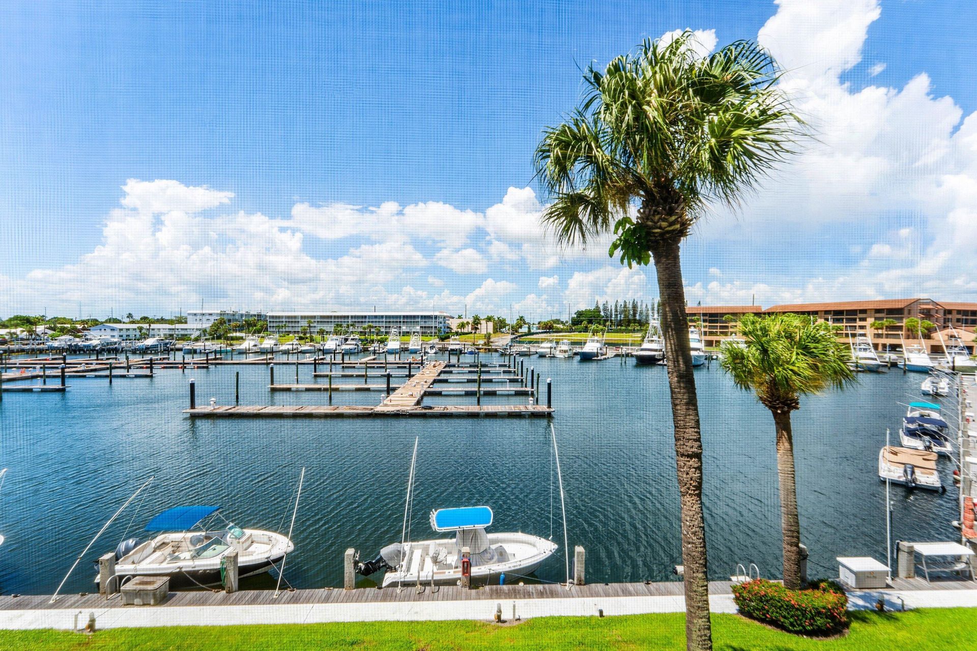 29 Yacht Club Drive, Unit 304, North Palm Beach, FL 33408 Photo