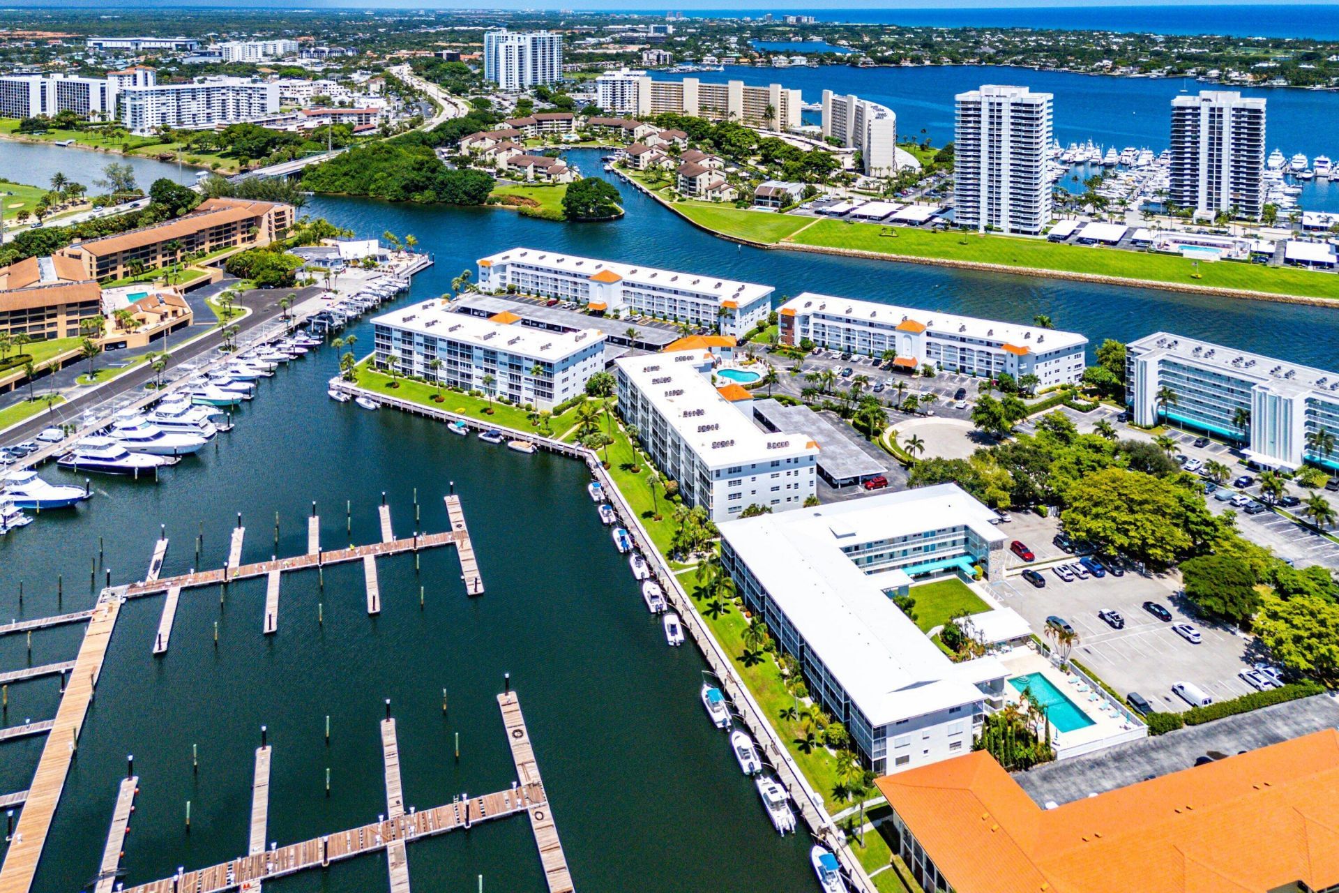 29 Yacht Club Drive, Unit 304, North Palm Beach, FL 33408 Photo