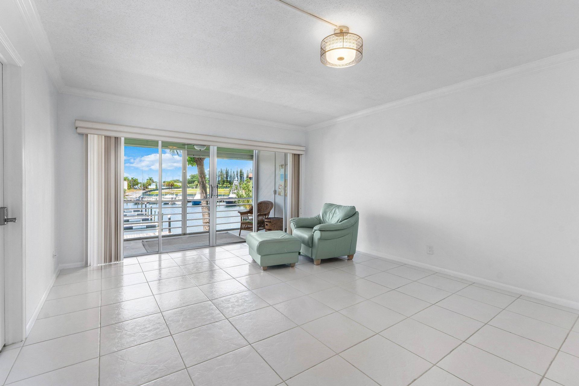 29 Yacht Club Drive, Unit 304, North Palm Beach, FL 33408 Photo
