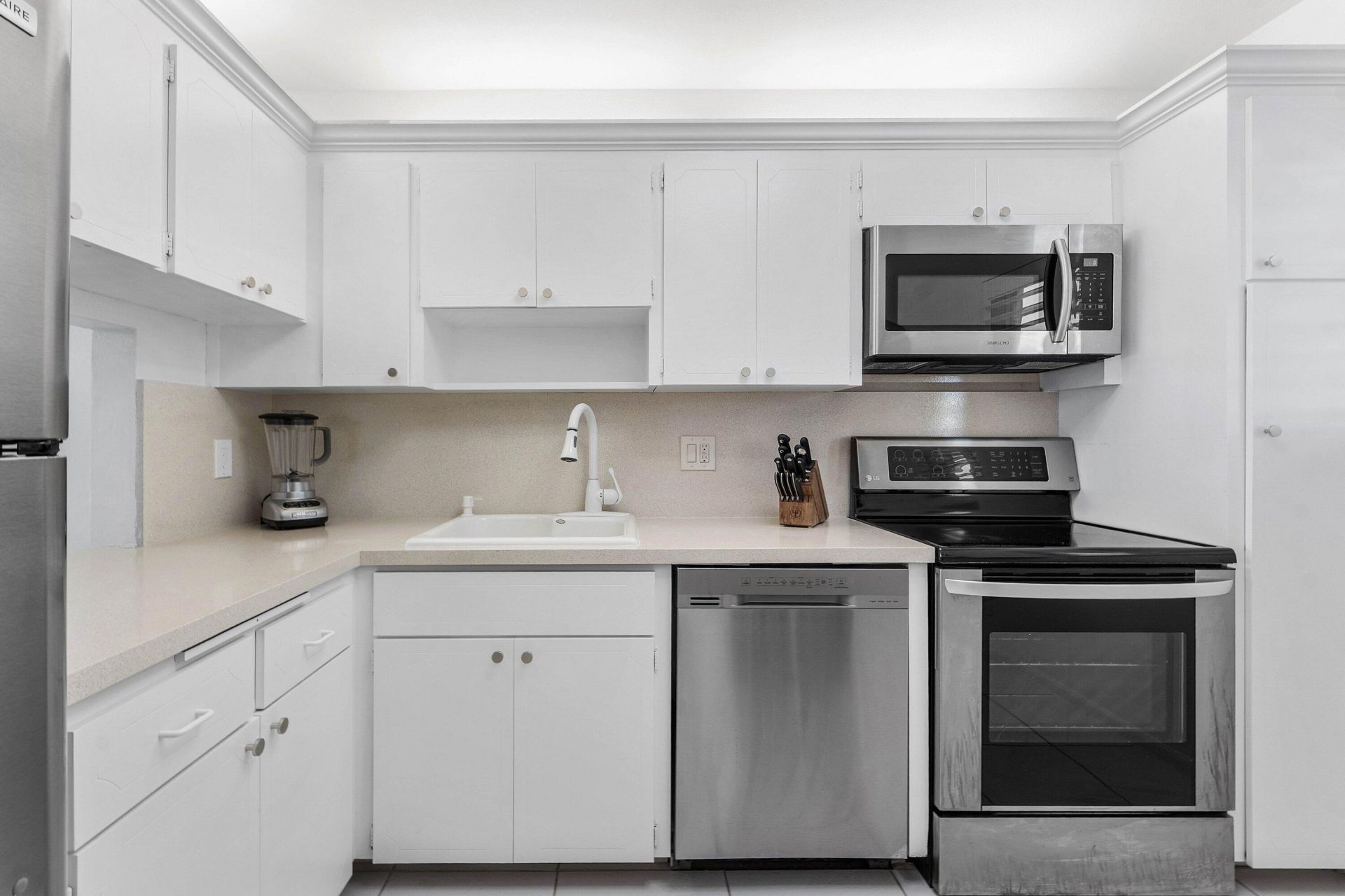 29 Yacht Club Drive, Unit 304, North Palm Beach, FL 33408 Photo
