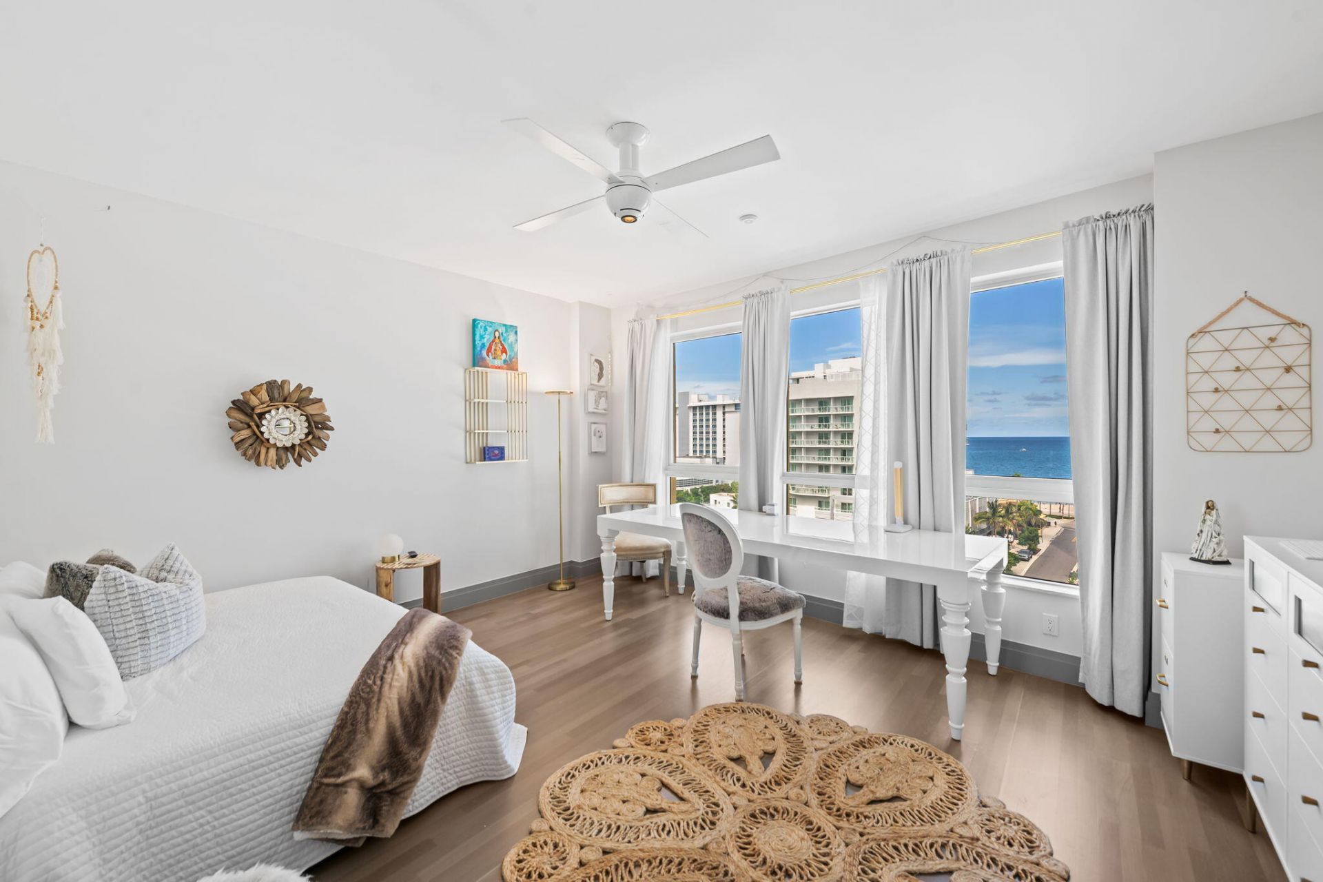 209 N Birch Road, Unit 1002, Fort Lauderdale, FL 33304 Photo