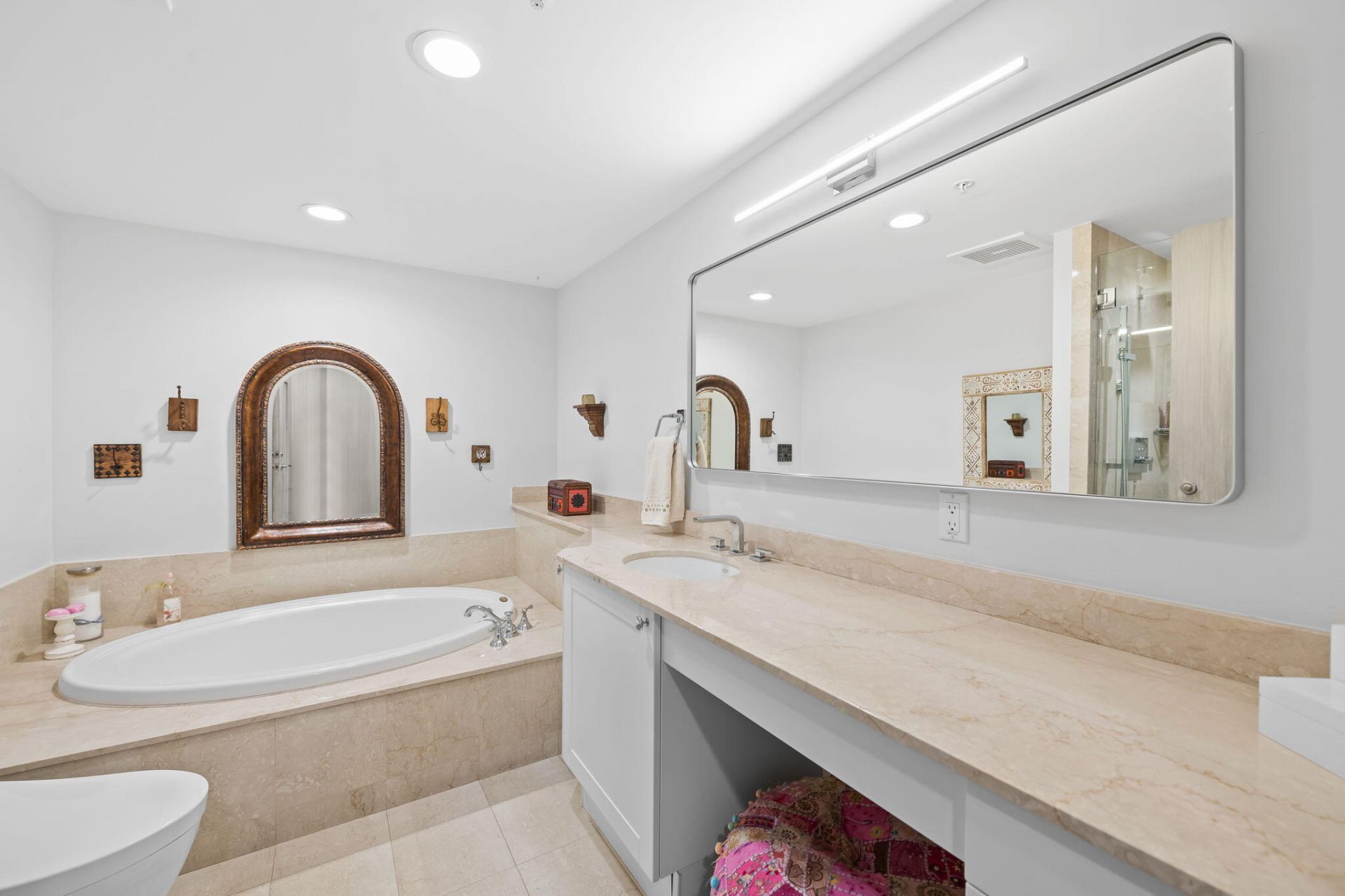 209 N Birch Road, Unit 1002, Fort Lauderdale, FL 33304 Photo