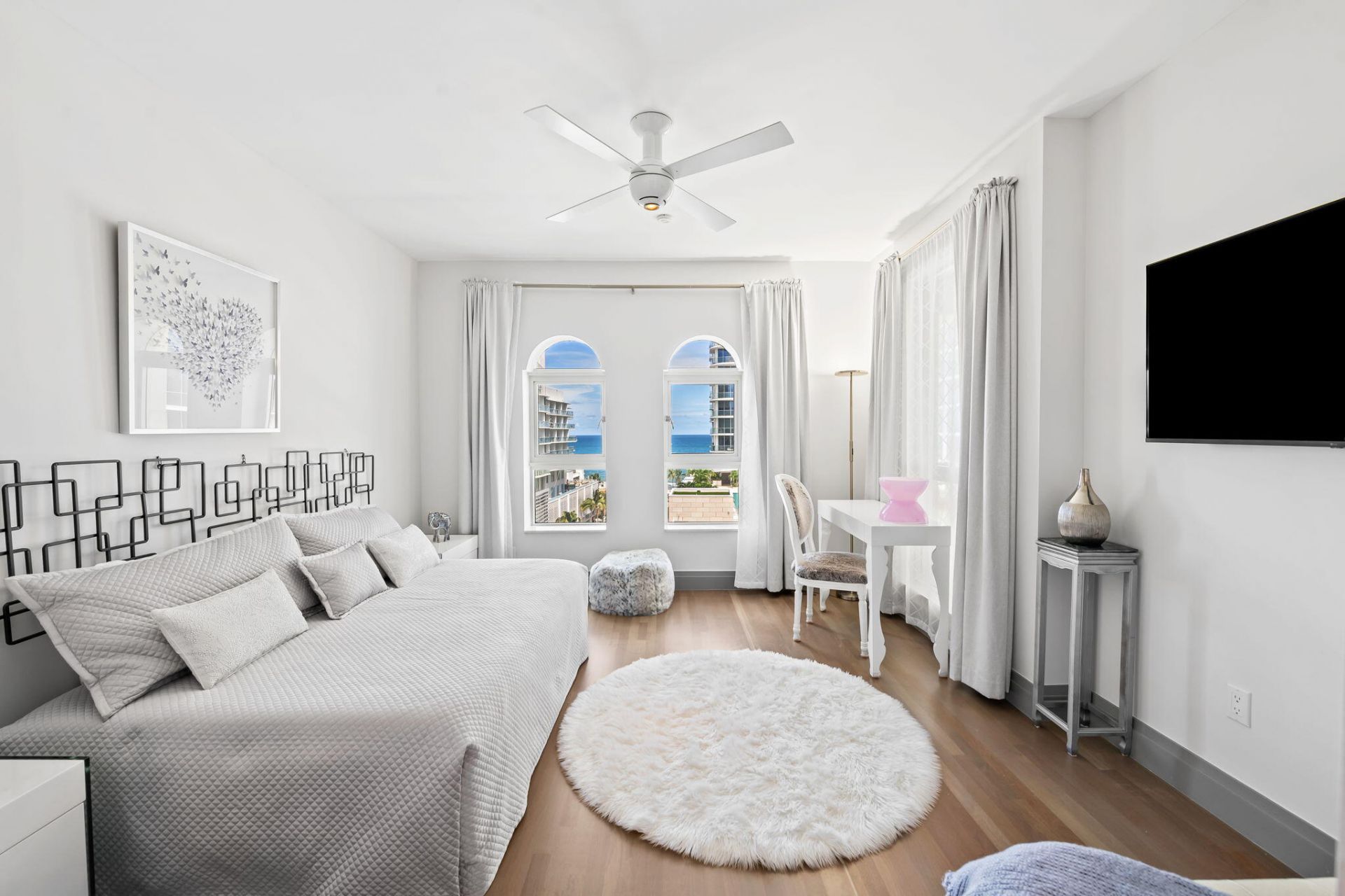 209 N Birch Road, Unit 1002, Fort Lauderdale, FL 33304 Photo