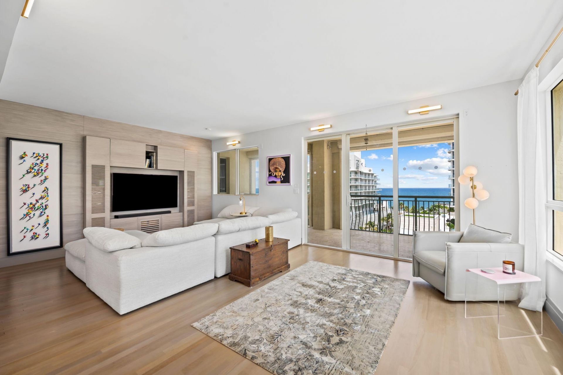 209 N Birch Road, Unit 1002, Fort Lauderdale, FL 33304 Photo
