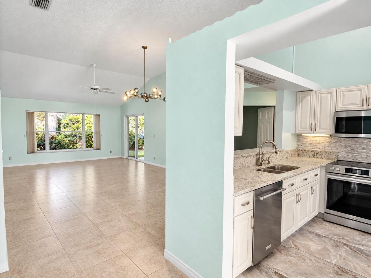 3007 Casa Rio Court, Palm Beach Gardens, FL 33418 Photo