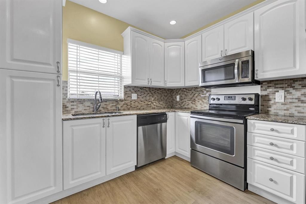 953 SE 10th Street, Unit 6D, Deerfield Beach, FL 33441 Photo
