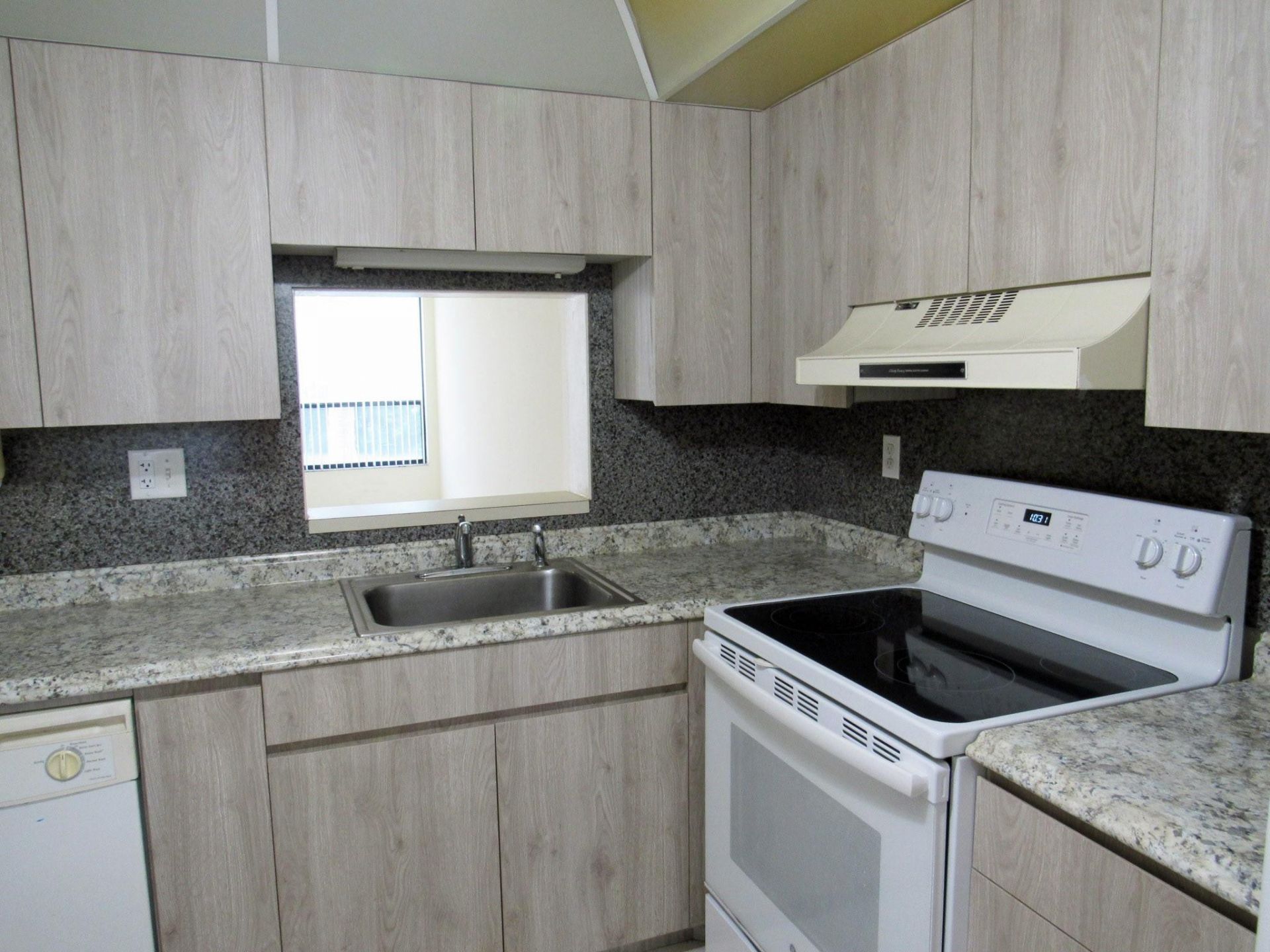 6351 N University Drive, Unit 224, Tamarac, FL 33321 Photo