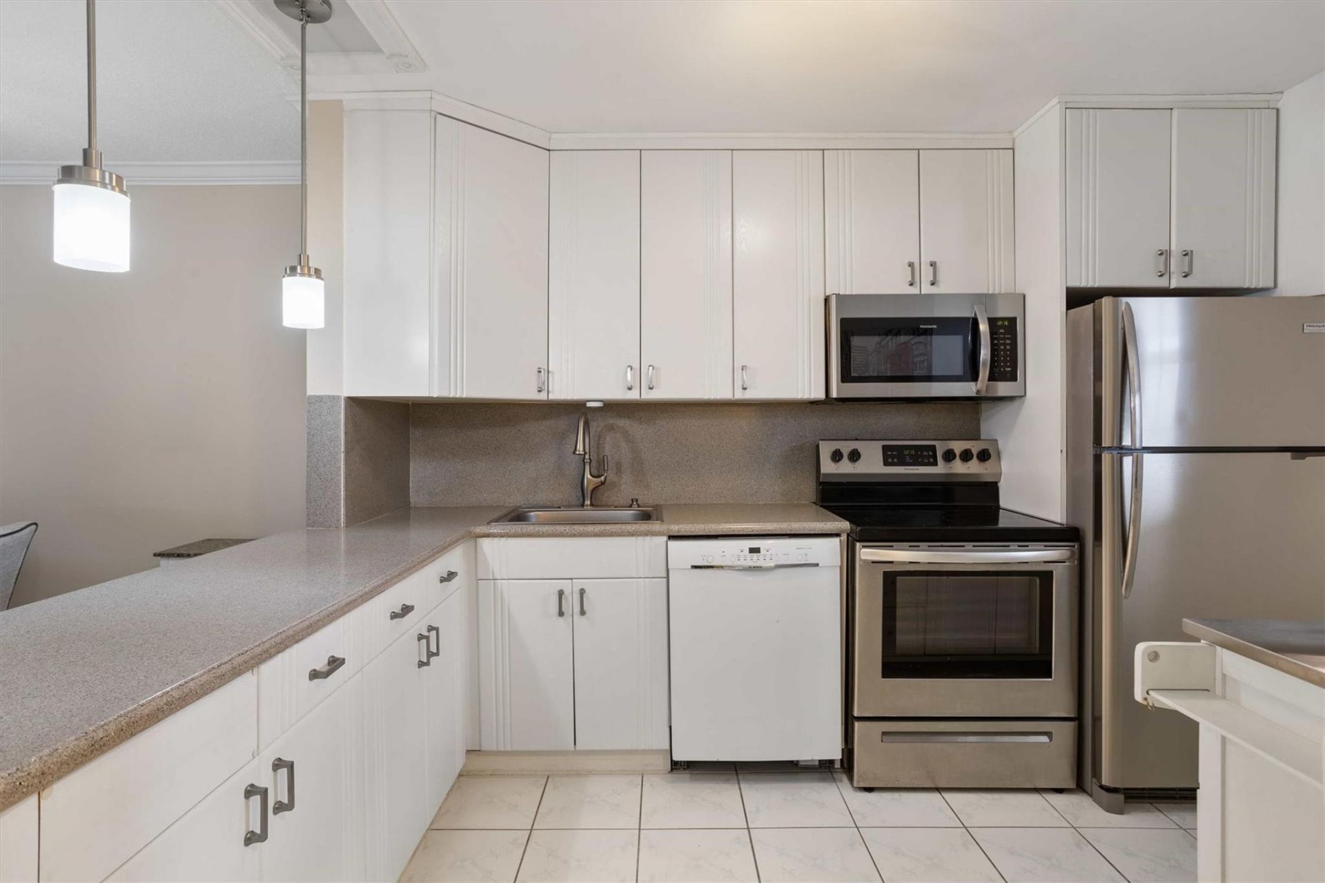 2097 S Ocean Drive, Unit 403, Hallandale Beach, FL 33009 Photo