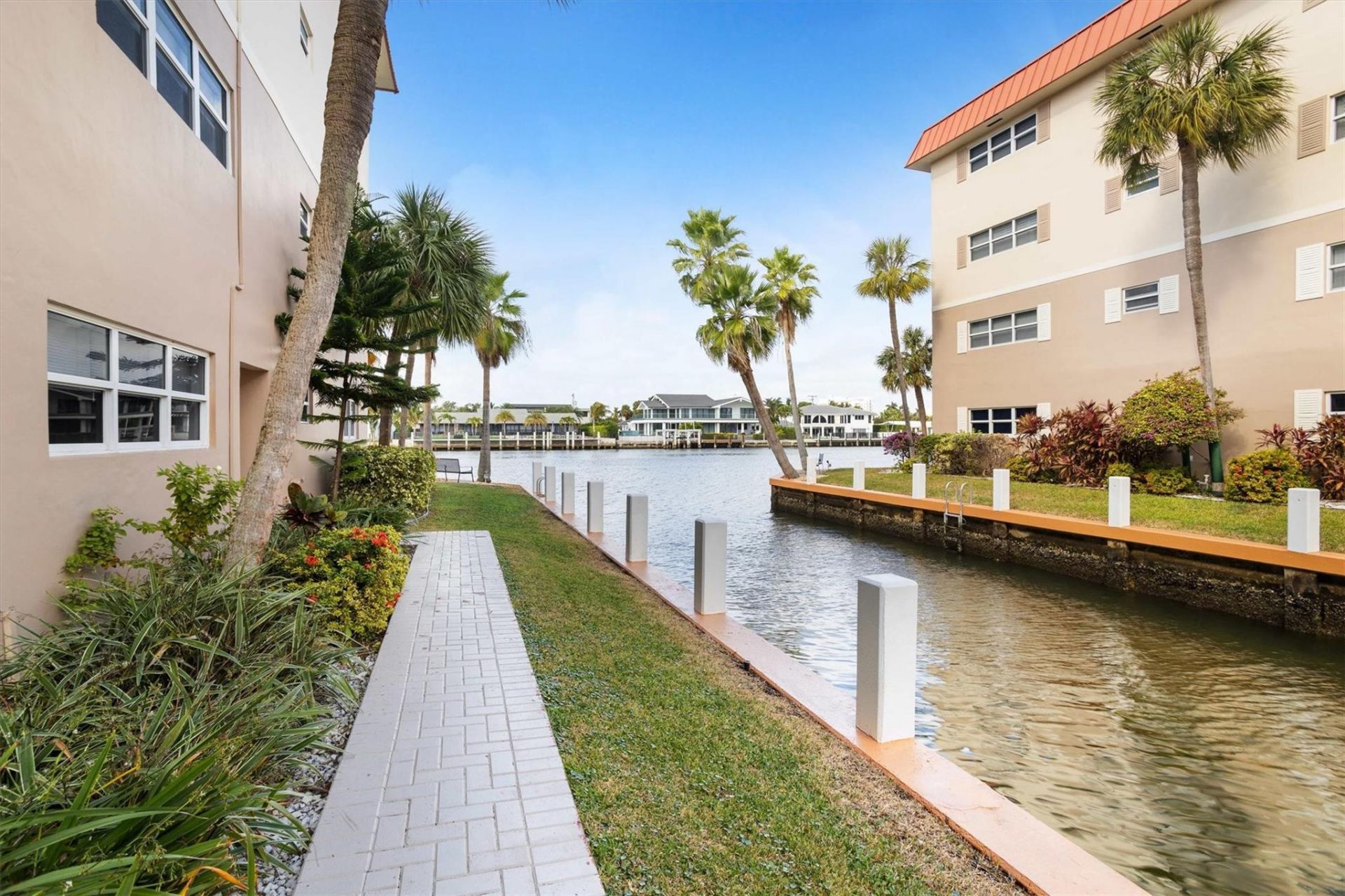 2097 S Ocean Drive, Unit 403, Hallandale Beach, FL 33009 Photo
