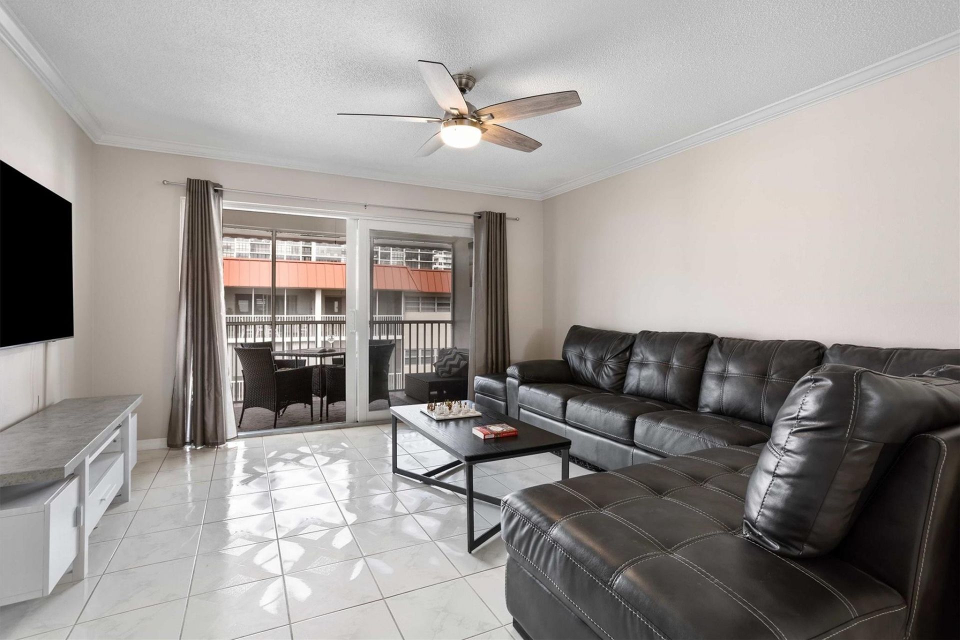2097 S Ocean Drive, Unit 403, Hallandale Beach, FL 33009 Photo