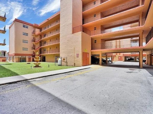 1850 W 56th St , Unit 2305, Hialeah, FL 33012
