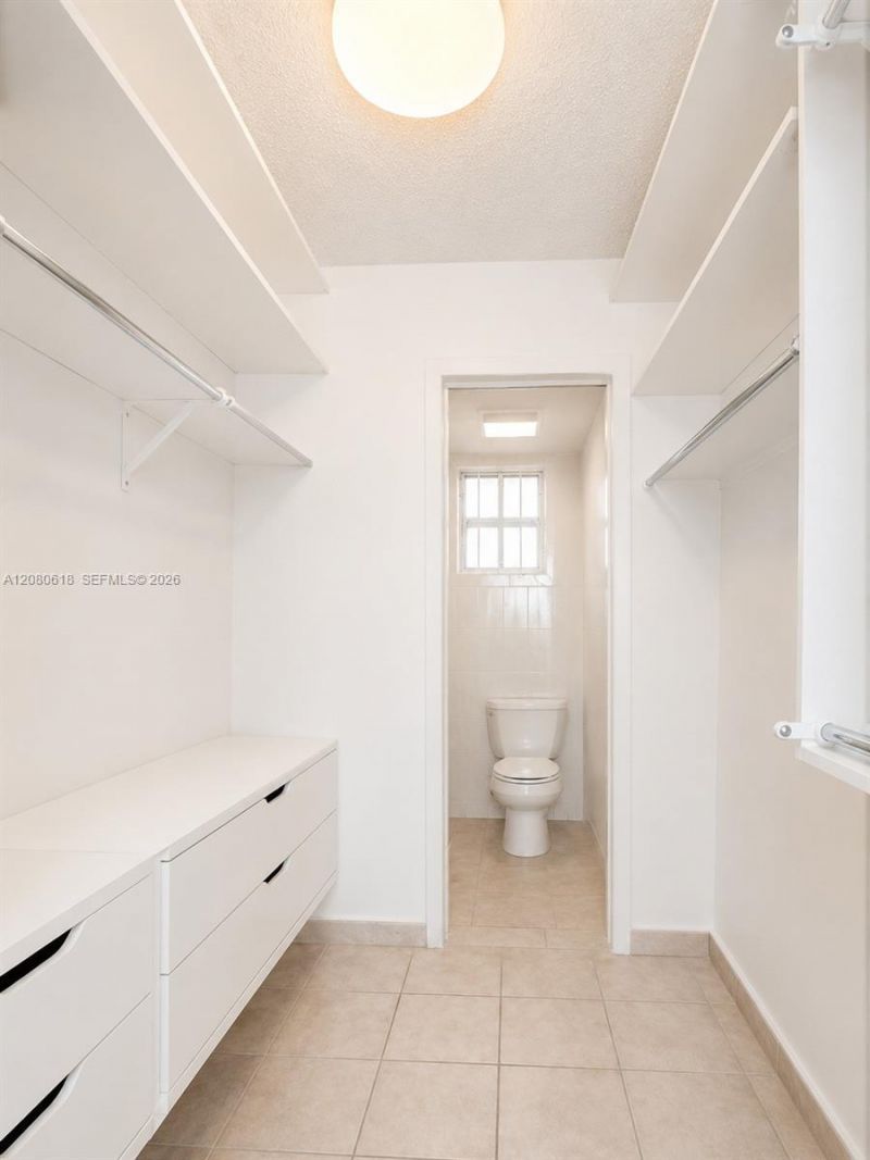 1850 W 56th St , Unit 2305, Hialeah, FL 33012 Photo
