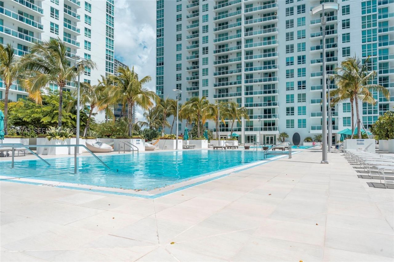 951 Brickell Ave , Unit 2407, Miami, FL 33131 Photo