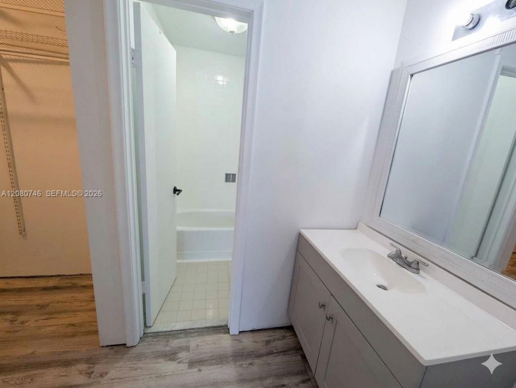 1311 SW 124th Ct , Unit 17-E, Miami, FL 33184 Photo
