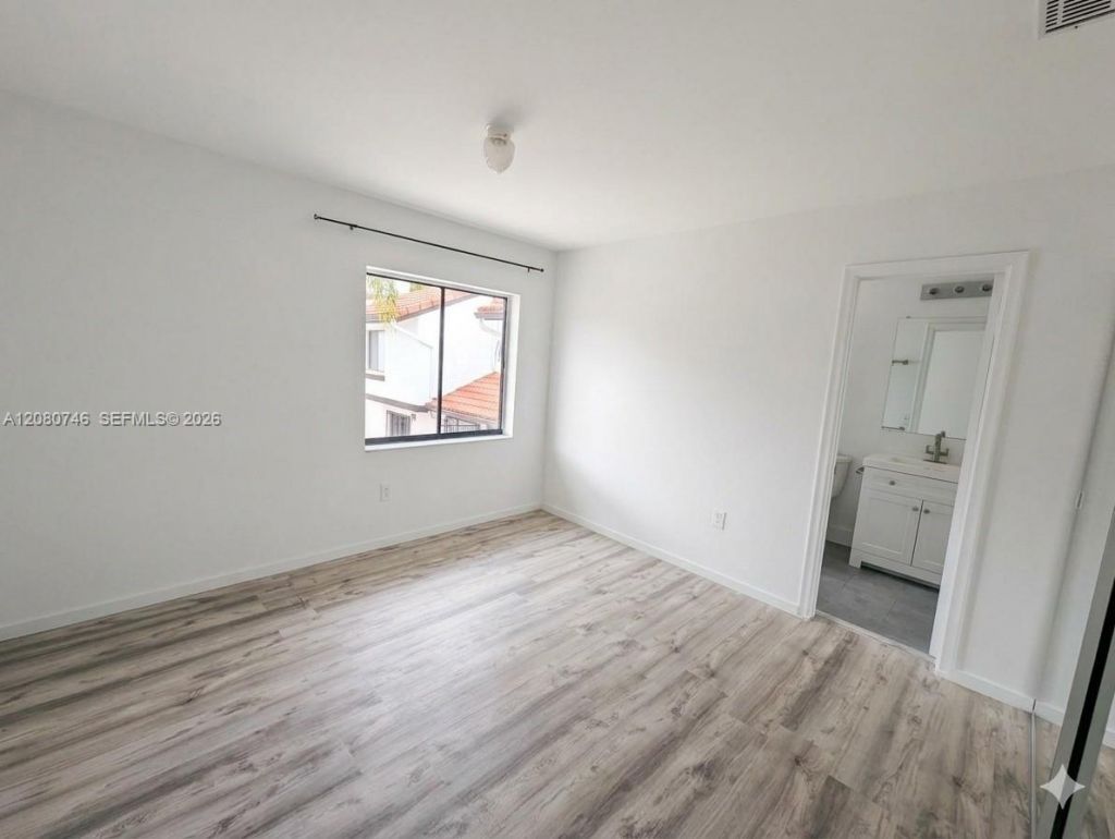 1311 SW 124th Ct , Unit 17-E, Miami, FL 33184 Photo
