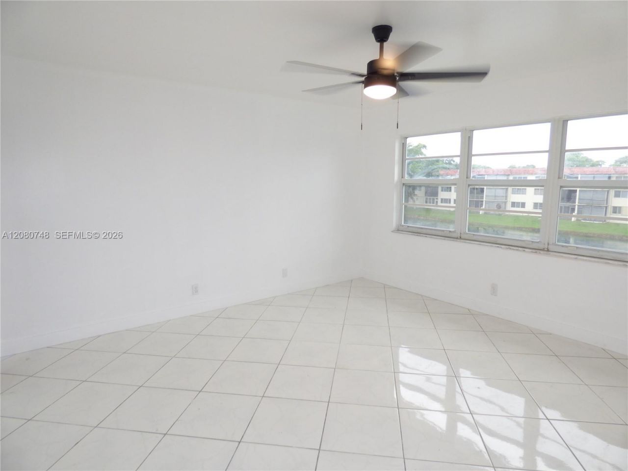 361 S Hollybrook Dr, Unit 302, Pembroke Pines, FL 33025 Photo