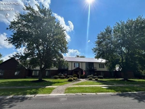 105 River Bend Dr, Unit 4, Norwalk, OH 44857