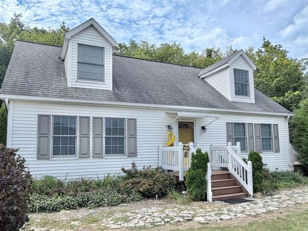 404 Sweet Valley Lane, Kelleys Island, OH 43438