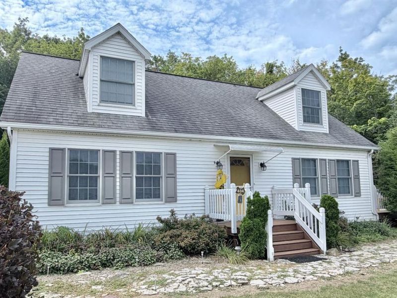 404 Sweet Valley Lane, Kelleys Island, OH 43438 Photo 1