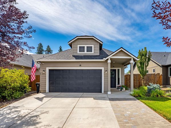 613 SE Glencoe Place, Bend, OR 97702