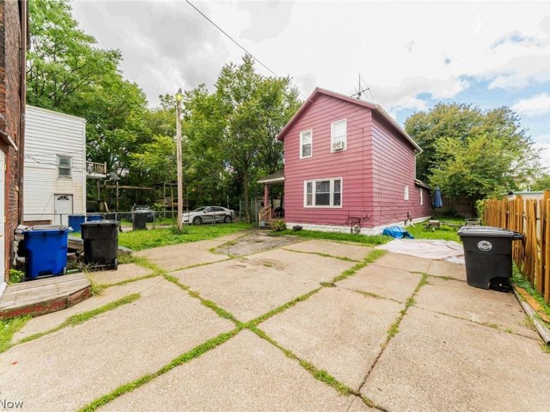 7426 Spafford Road, Cleveland, OH 44105 Photo 2