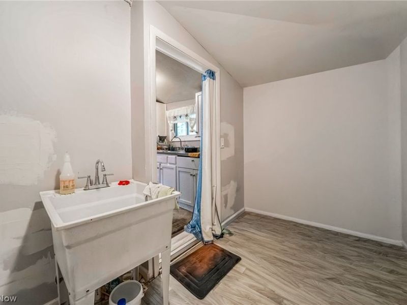 7426 Spafford Road, Cleveland, OH 44105 Photo 37
